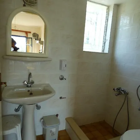 Sea View Studio With Garden 7min To The Beach Kalamata